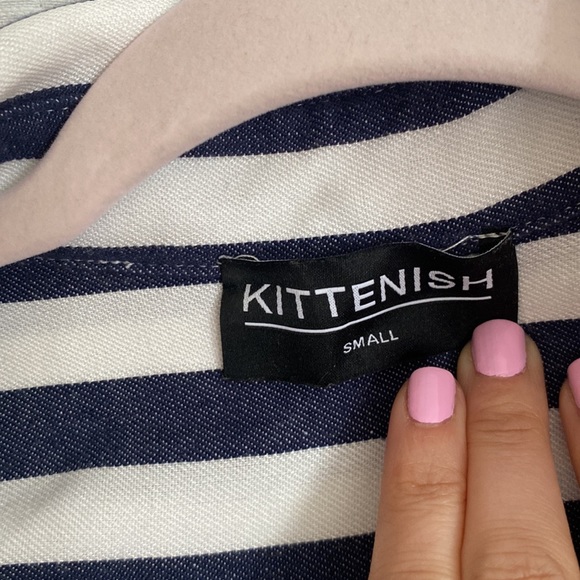Kittenish Button Down - Picture 5 of 5